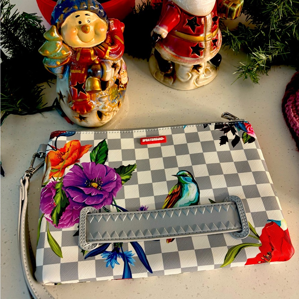 SPRAYGROUND clutch